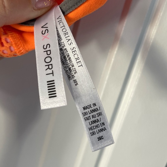 Victoria Secret Sports Bra - Picture 6 of 6